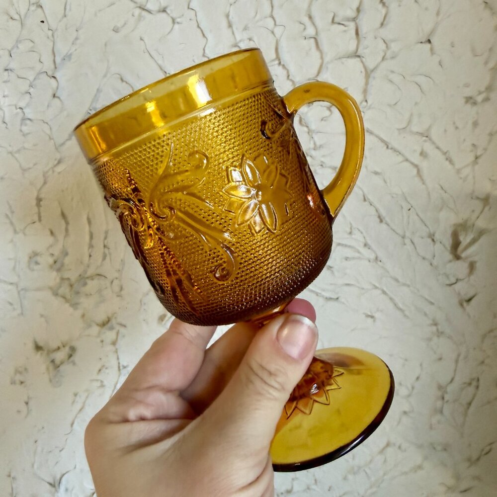 Vintage Amber Glass Footed Mugs | Daisy & Button Indiana Glass | Set of 4 Goblet - Picture 5 of 6